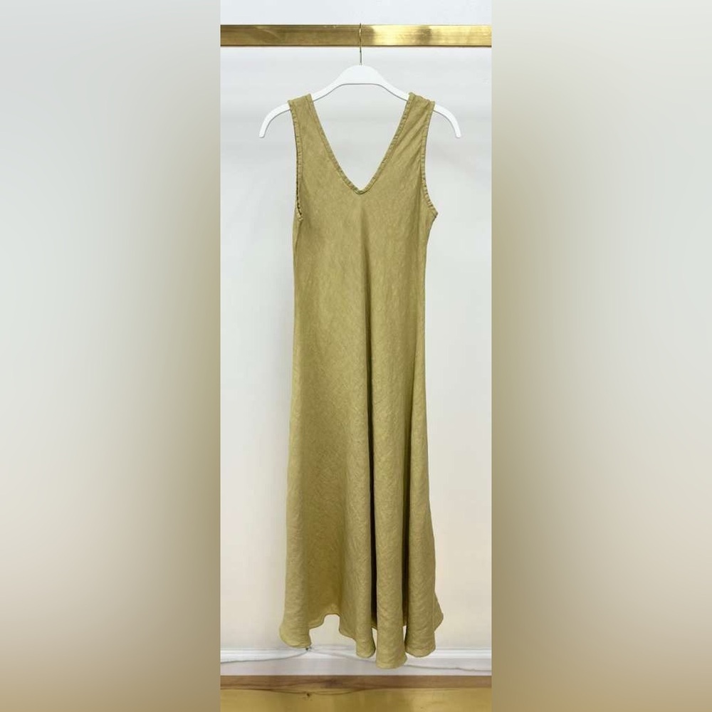 (800866/191333-KIW) ITALIAN LINEN MAXI V-NECK DRESS - Picture 2 of 5